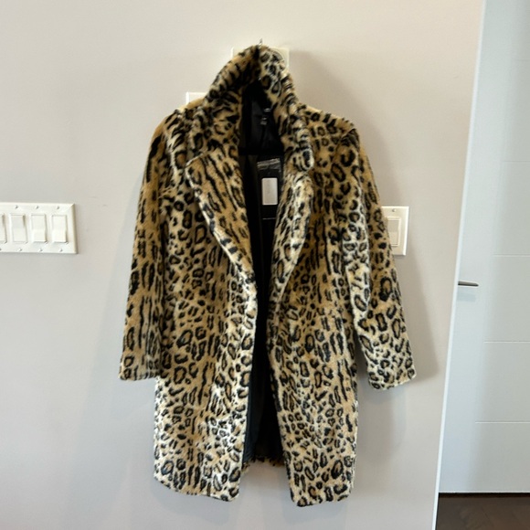 Line the Label Leopard Faux Fur Jacket NWT - Picture 3 of 3